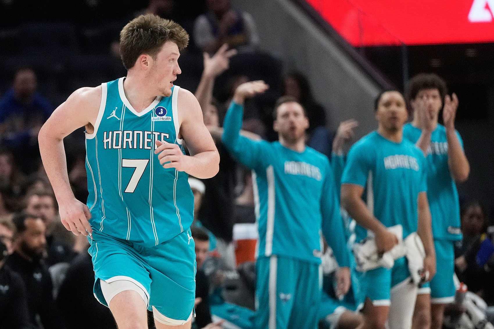 世界杯赛事平台入口-NBA彩经：76人击退尼克斯 森林狼拿下勇士 湖人终结独行侠连胜