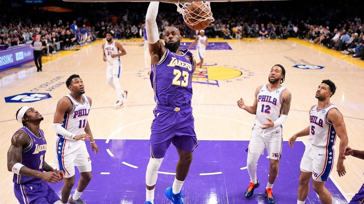 世界杯比赛直播软件下载-詹姆斯17+10创NBA历史第1神迹，湖人逆转76人！里夫斯35+6创纪录