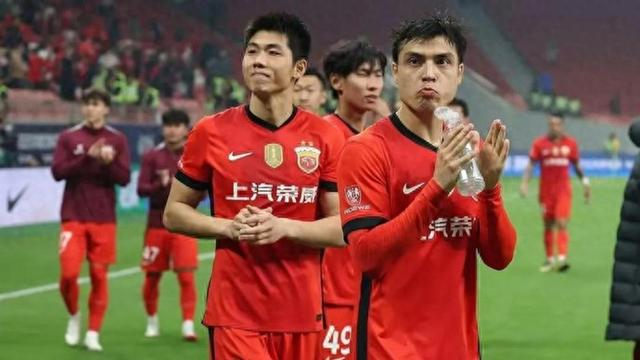 世界杯赛事平台入口-输掉德比他们依然不离不弃 海港球迷这一幕令人动容|上海海港|上海申花足球俱乐部|穆斯卡特|蒋光太|球员_新浪体育_新浪新闻